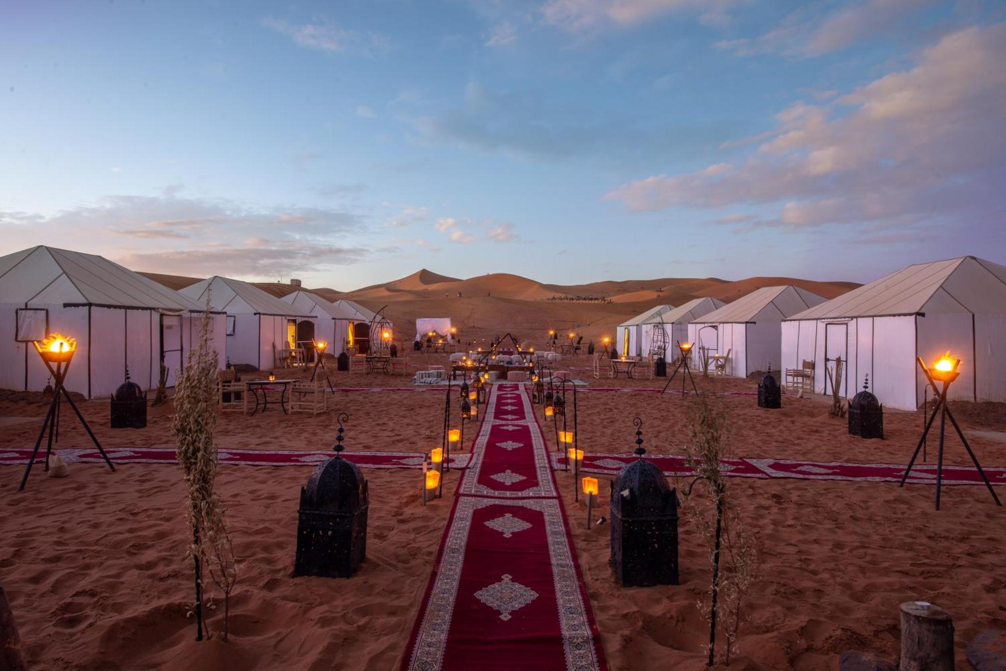 Sanmao Royal Camp 皇家营地 Hotel Merzouga Ngoại thất bức ảnh